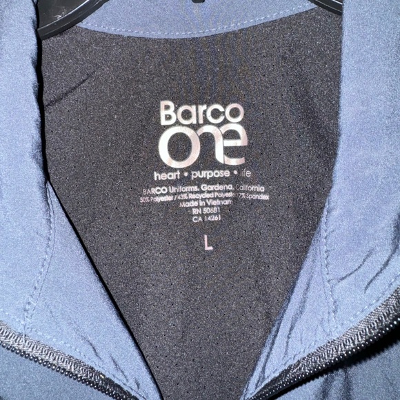 Barco One Scrub Jacket - Picture 7 of 7